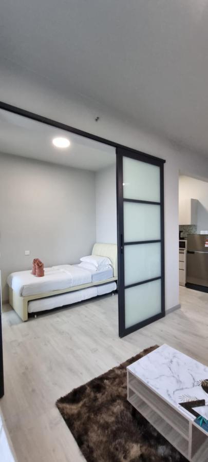 Nana Homestay - Jesselton Quay Kota Kinabalu Extérieur photo
